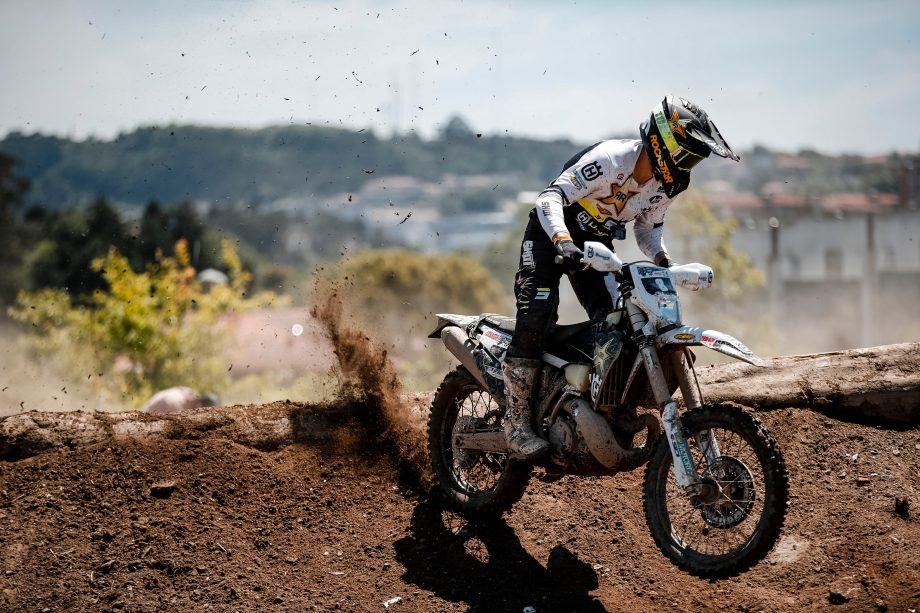 Husqvarna-TE-FE-Rockstar-Edition-2022-performancemag.it-2021