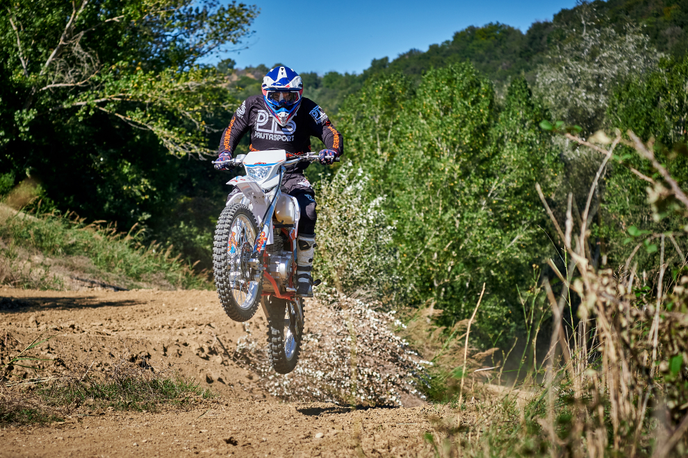 test-enduro-KAYO-MOTO-K2-e-T4-2021-performancemag.it-2021
