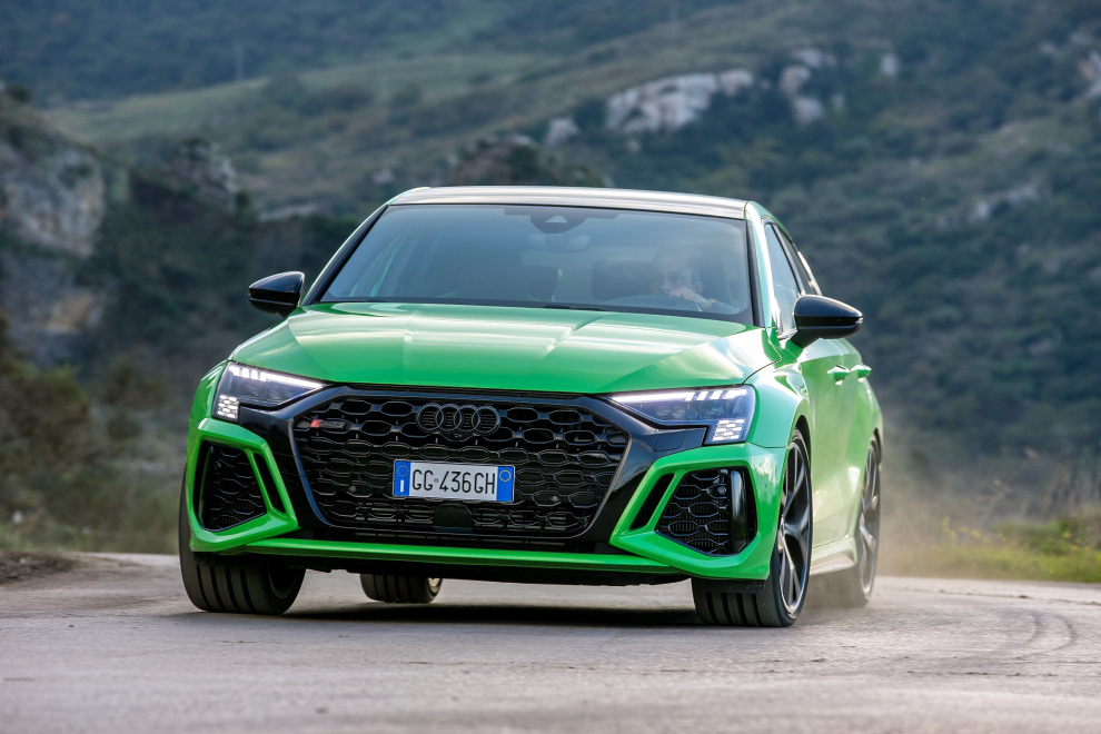  audi-2022-RS3-A3-plug-in