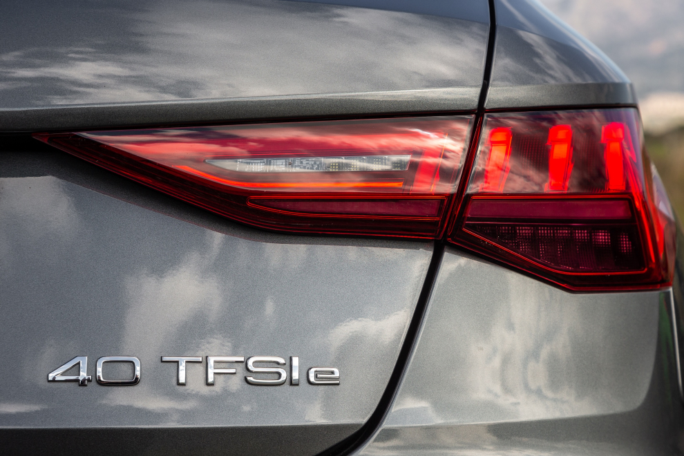  audi-2022-RS3-A3-plug-in