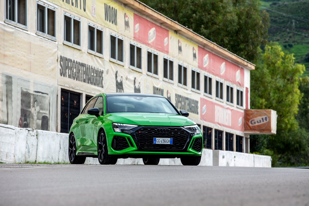  audi-2022-RS3-A3-plug-in