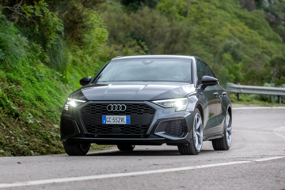  audi-2022-RS3-A3-plug-in