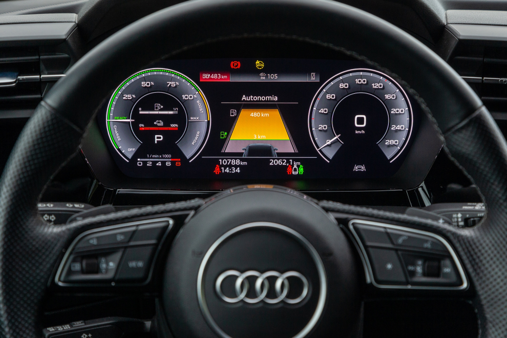  audi-2022-RS3-A3-plug-in