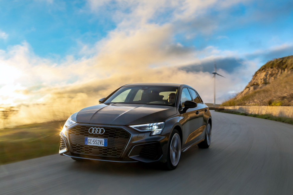  audi-2022-RS3-A3-plug-in