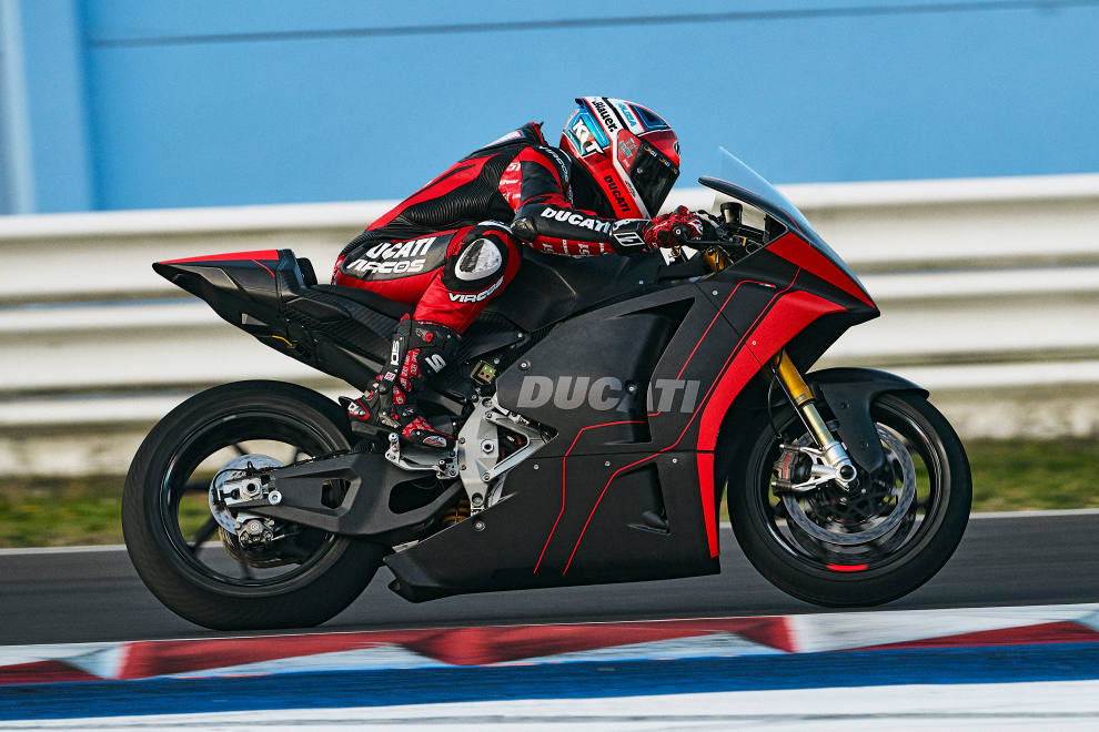 performancemag.it-DUCATI-MOTOE-V21L-2023
