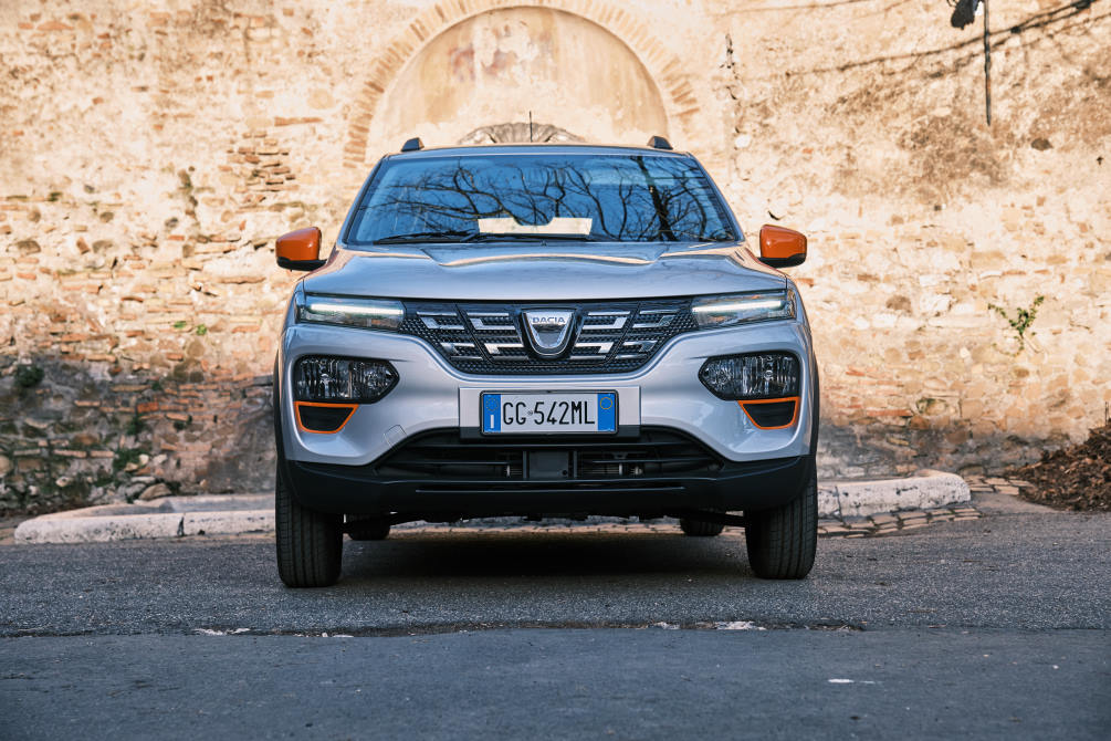 performancemag.it-2022-dacia-spring-test-2022