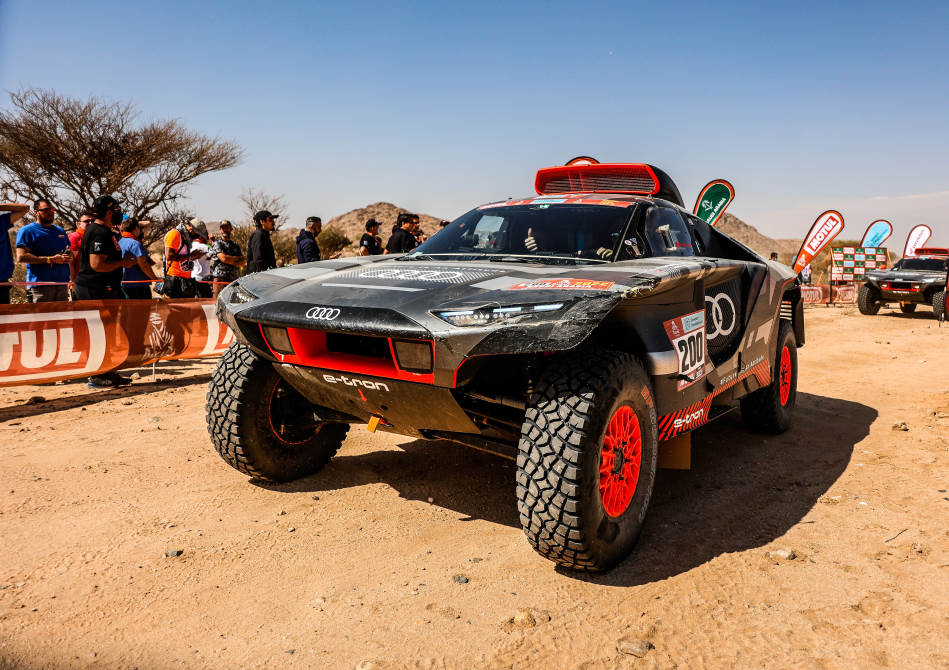  performancemag.it2022-audi-RS-Q-e-tron-DAKAR-2022