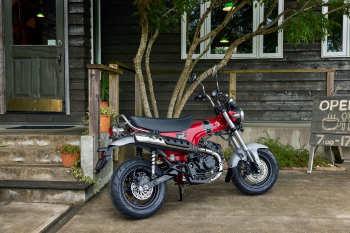 performancemag.it-2022-honda-Dax-ST125
