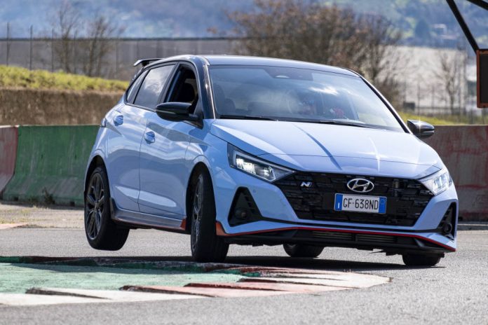 performancemag.it-2022-test-HYUNDAI-i20N