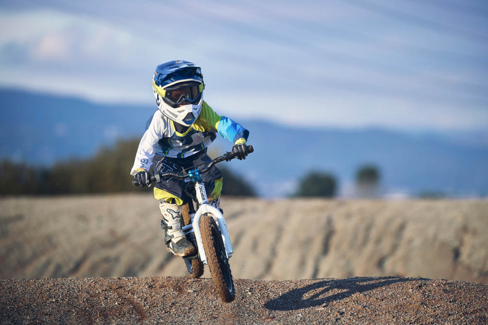 performancemag.it-2022-husqvarna-e-bik