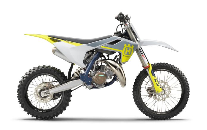 performancemag.it-2022-minicross-husqvarna-2023
