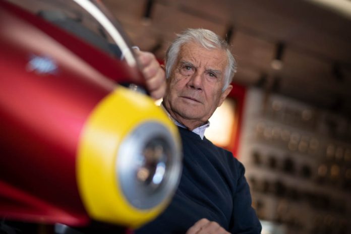 performancemag.it-2022-giacomo-agostini-80-anni
