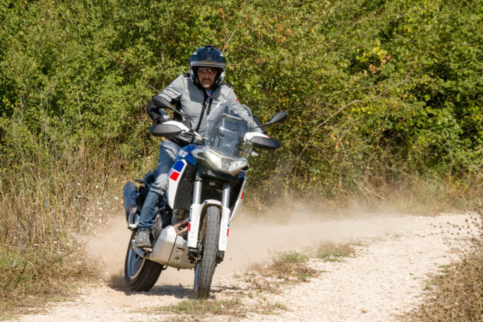 performancemag.it2022-test-APRILIA-TUAREG