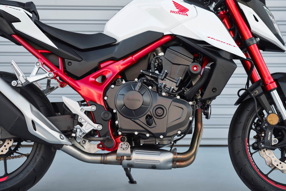  performancemag.it-nuova-Honda-Hornet