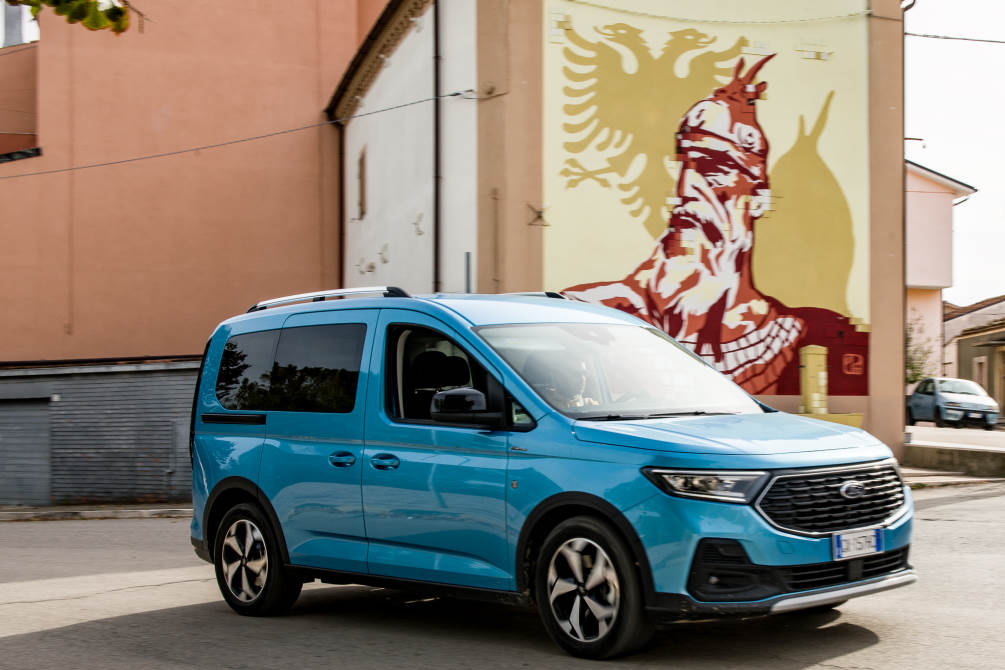 performancemag.it-ford-gran-tourneo-in-molise-e-kayo-fat-bik