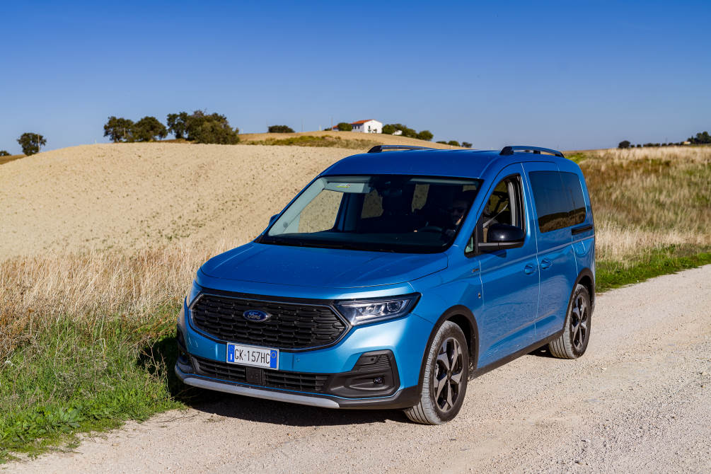 performancemag.it-ford-gran-tourneo-in-molise-e-kayo-fat-bik