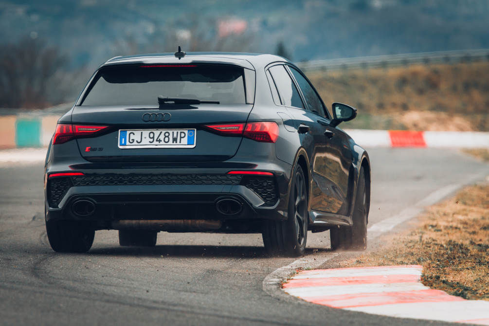 performancemag.it-Audi-RS3-Vs-Michelin-Sport-Cup2-ISAM3