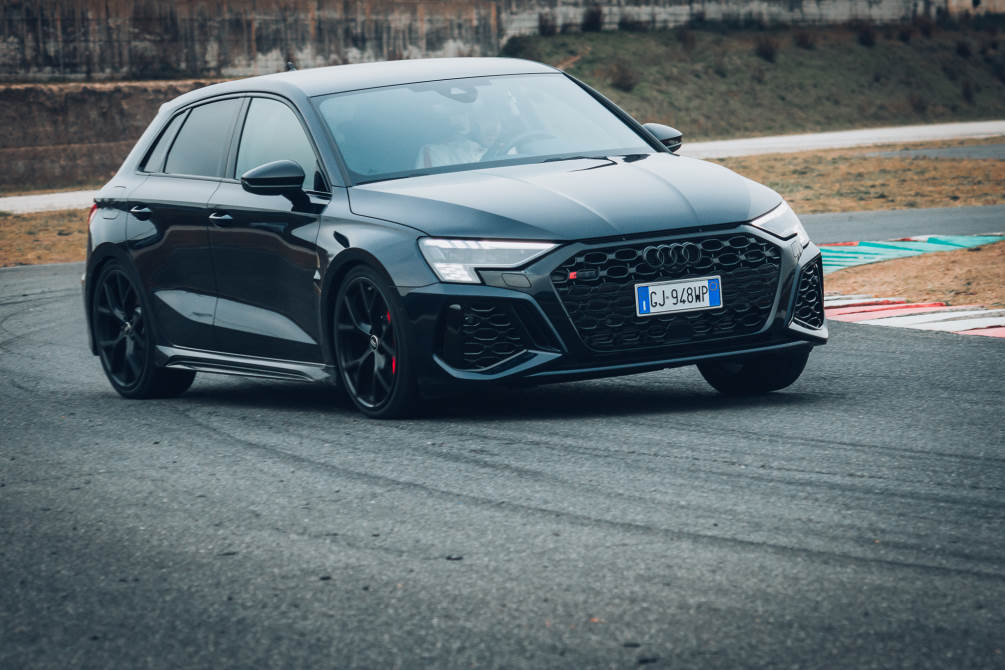 performancemag.it-Audi-RS3-Vs-Michelin-Sport-Cup2-ISAM3