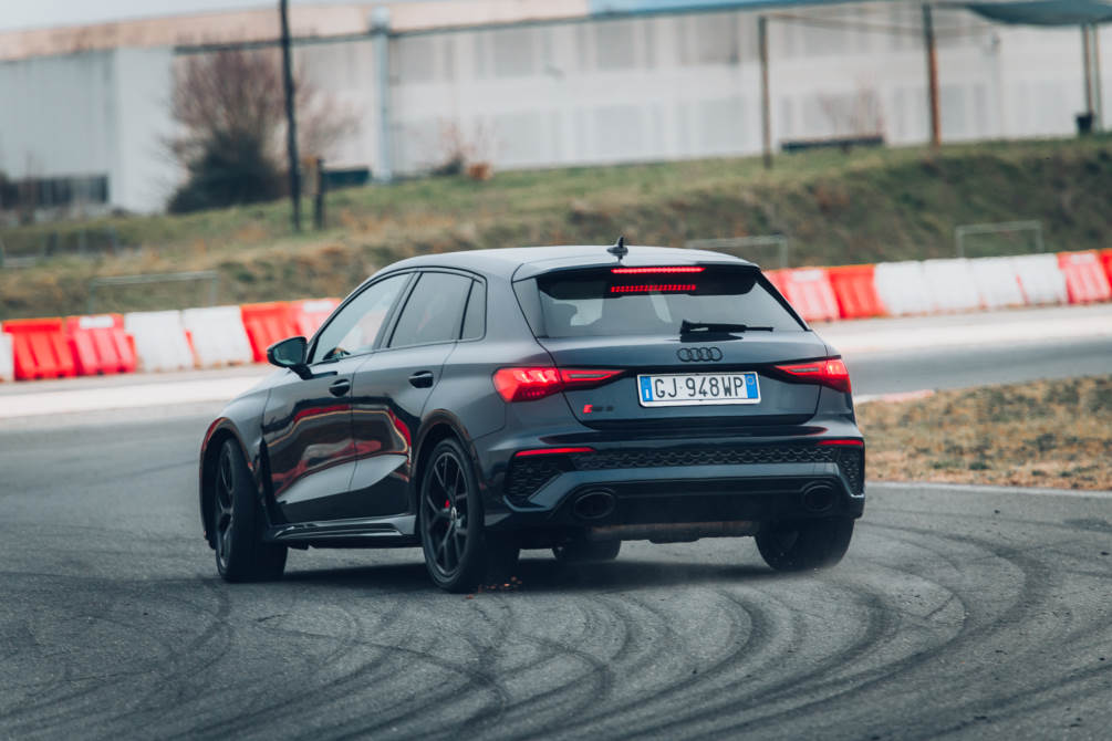 performancemag.it-Audi-RS3-Vs-Michelin-Sport-Cup2-ISAM3