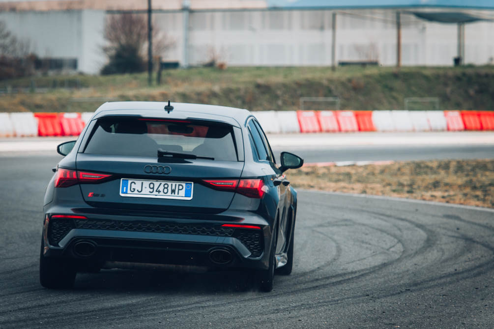 performancemag.it-Audi-RS3-Vs-Michelin-Sport-Cup2-ISAM