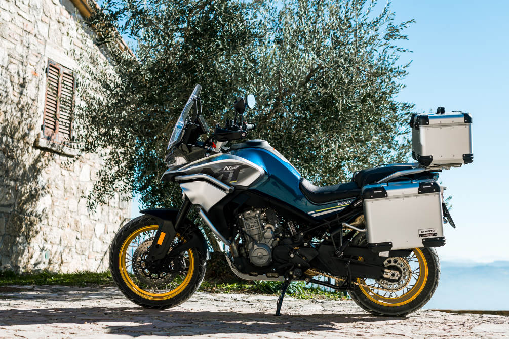 performancemag.it-CFMoto-MT800-Voge-DSX500