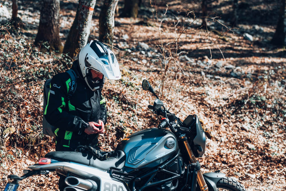  performancemag.it-test-benelli-leoncino-800-Trail