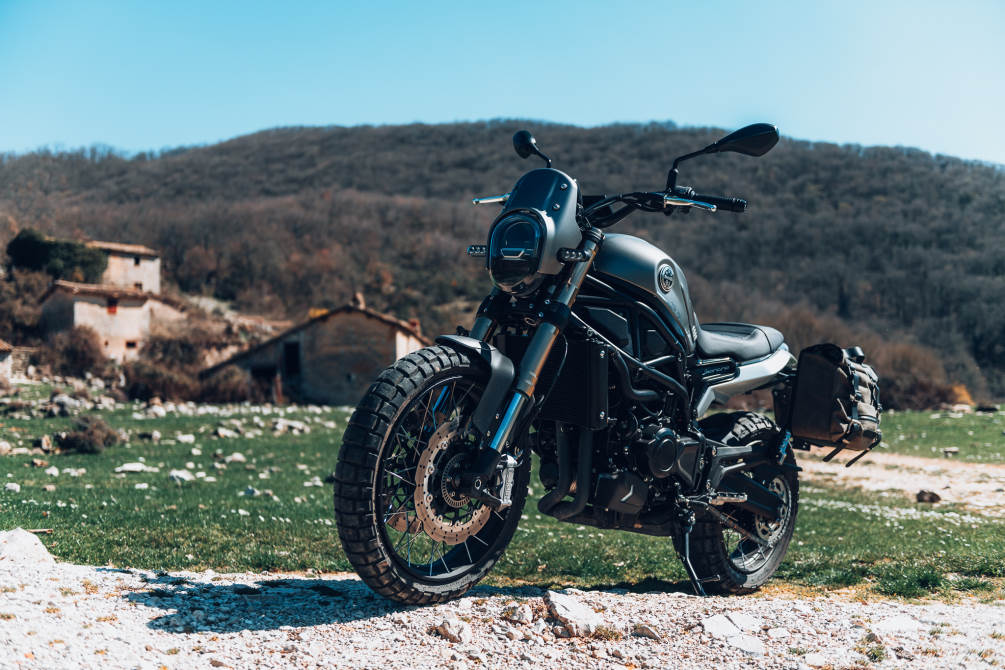  performancemag.it-test-benelli-leoncino-800-Trail