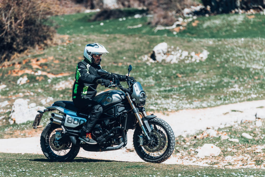  performancemag.it-test-benelli-leoncino-800-Trail