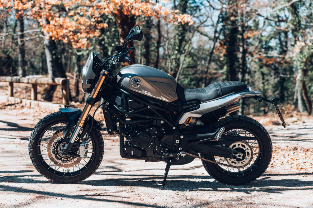  performancemag.it-test-benelli-leoncino-800-Trail