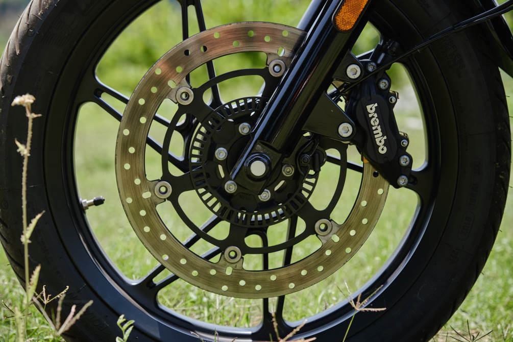 performancemag.it-Moto-Guzzi-Stone-Special-Edition