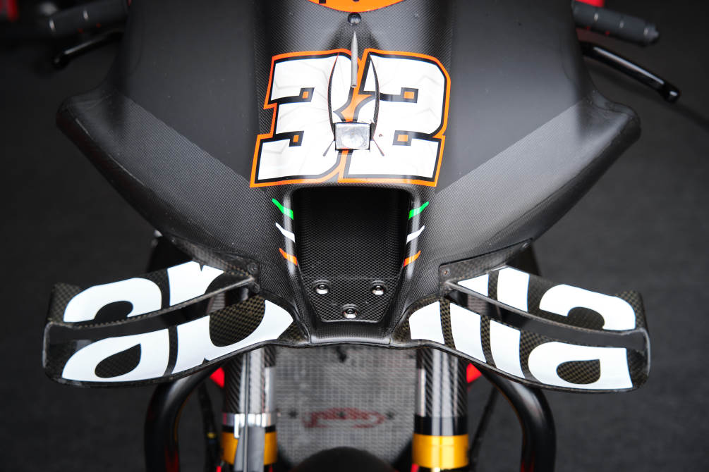 performancemag.it-misano-2023-test-team-aprilia-RS-GP