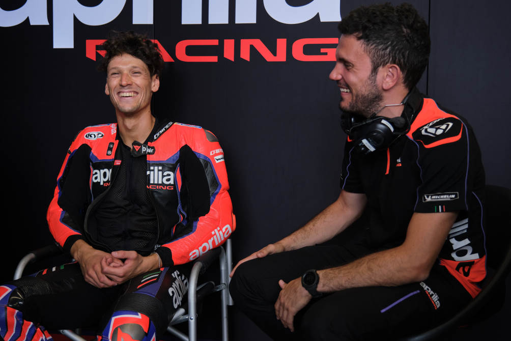 performancemag.it-misano-2023-test-team-aprilia-RS-GP