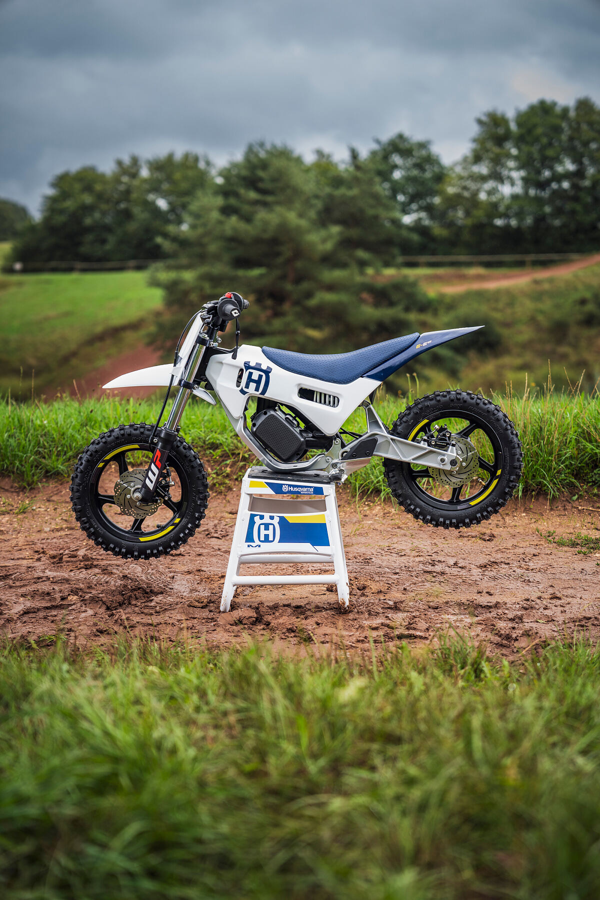 performancemag.it-husqvarna EE21 024