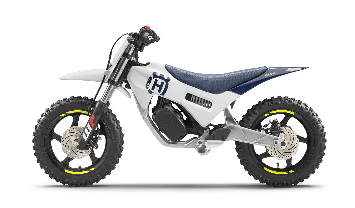 performancemag.it-husqvarna EE21 024